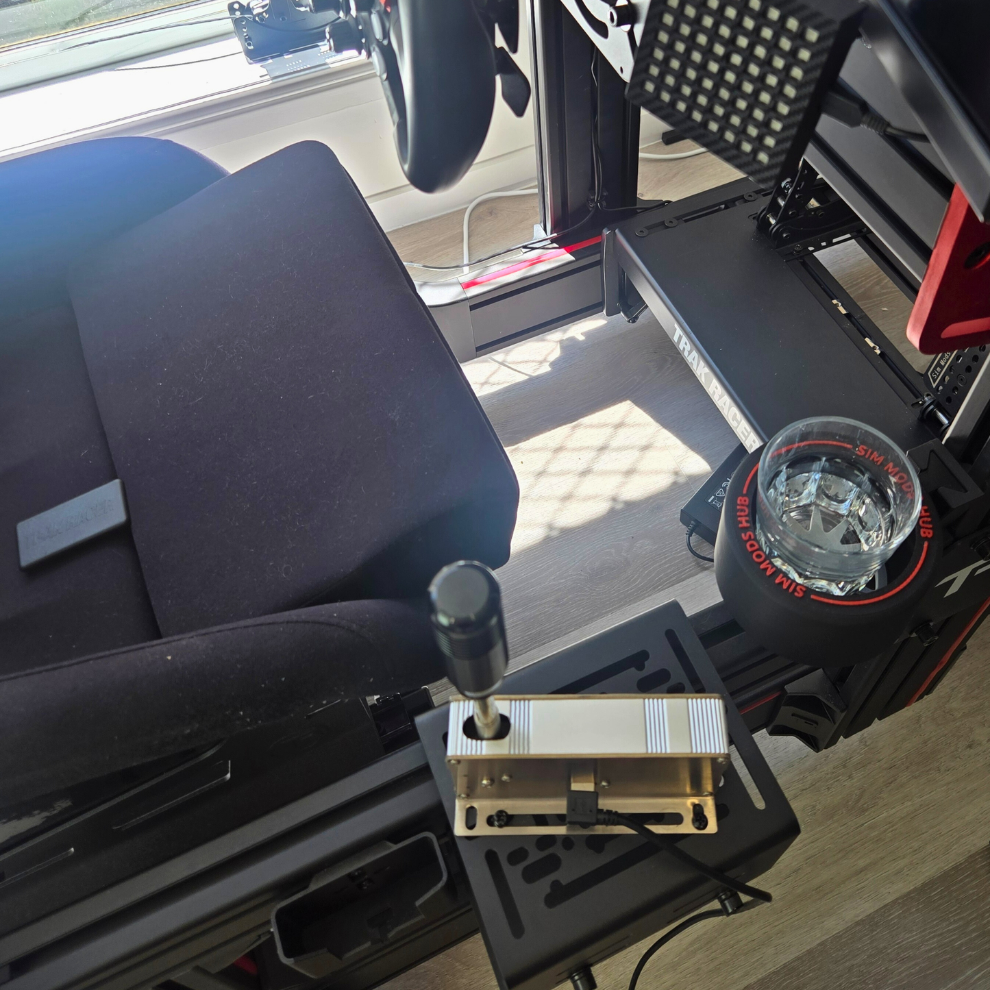 F1-Style Cup Holder for Sim Rigs – Aluminium Profile Mount