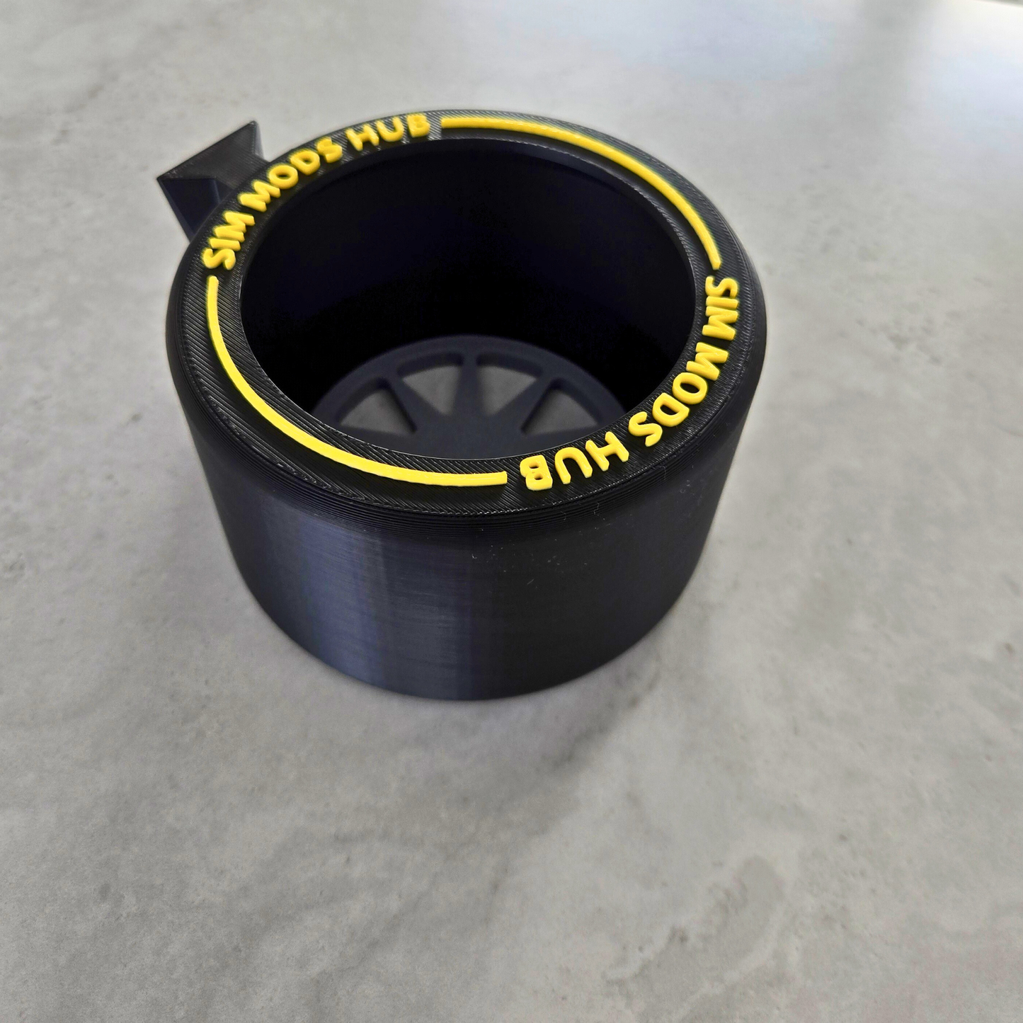 F1-Style Cup Holder for Sim Rigs – Aluminium Profile Mount